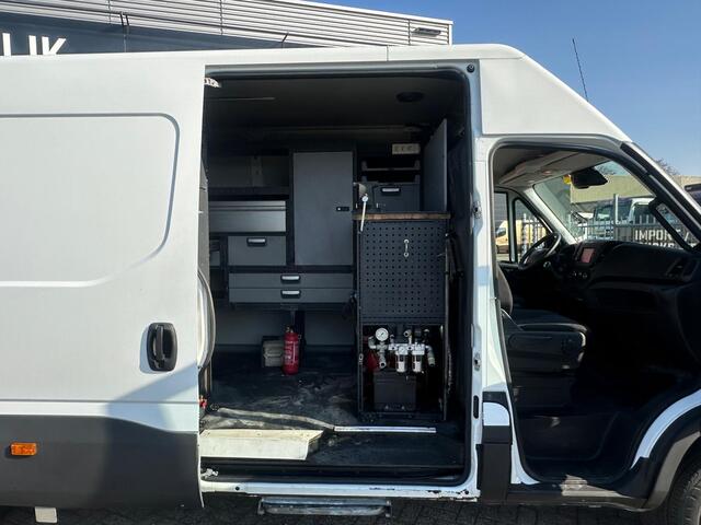 Iveco DAILY 50C18 Compressor Inside