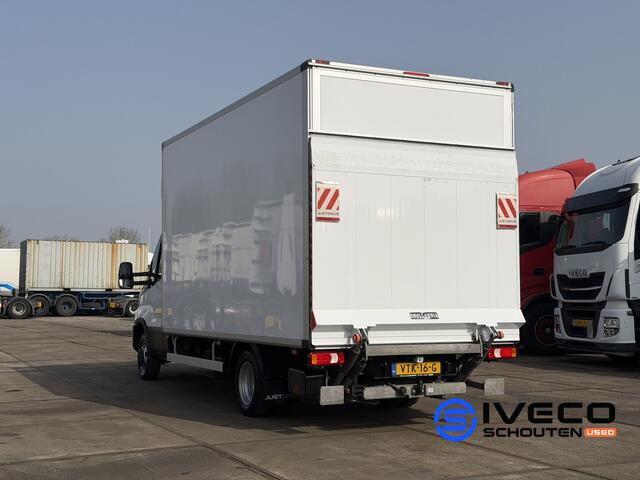 Iveco DAILY 35C18H A8 Cruise Control - Dubbellucht - Automaat - 3.0L 180pk - Laadklep - Trekhaak