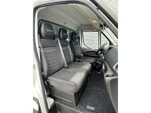 Iveco DAILY 35C18H 3.0 bakwagen met laadklep Automaat 180PK