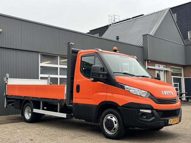 Iveco DAILY 35C14 2.3 375 Laadklep 500kg Trekhaak 3500kg trekgewicht Airco 2-Persoons Open laadbak Pick-up P-up Bakwagen Telefoonverbinding 1e eigenaar Euro 6 Bpm vrij !!!