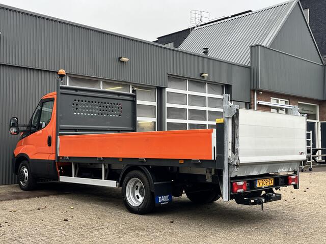 Iveco DAILY 35C14 2.3 375 Laadklep 500kg Trekhaak 3500kg trekgewicht Airco 2-Persoons Open laadbak Pick-up P-up Bakwagen Telefoonverbinding 1e eigenaar Euro 6 Bpm vrij !!!