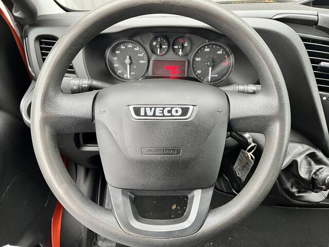 Iveco DAILY 35C14 2.3 375 Laadklep 500kg Trekhaak 3500kg trekgewicht Airco 2-Persoons Open laadbak Pick-up P-up Bakwagen Telefoonverbinding 1e eigenaar Euro 6 Bpm vrij !!!