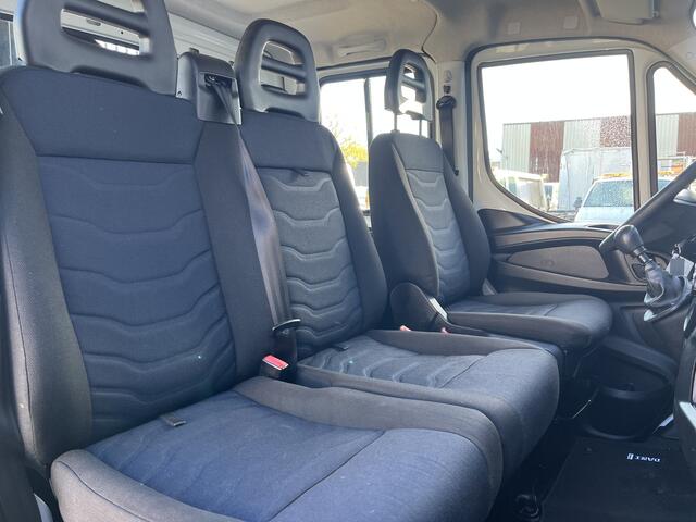 Iveco DAILY 35S12D 2.3 345 Openlaadbak Airco Trekhaak 3500kg trekgewicht 7-Persoons Open laadbak Pick-up Bakwagen P-up Euro 6 Bpm vrij voor particulier gebruik!!