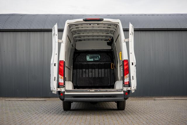 Iveco DAILY 35S16 | 156 PK | 3.500KG trekgew. 3-Zits | Climate