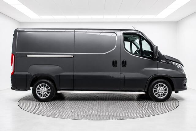Iveco DAILY 35S21 3.0 210pk Hi-Matic Automaat Luchtvering | Automaat | 3,5t Trekgew. | Camera / Laadkasten / Trekhaak / Airco