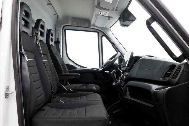 Iveco DAILY 35S21 3.0 210pk L2H2 HiMatic Automaat LED/Airco/Trekhaak 3500kg NIEUW 11-2024