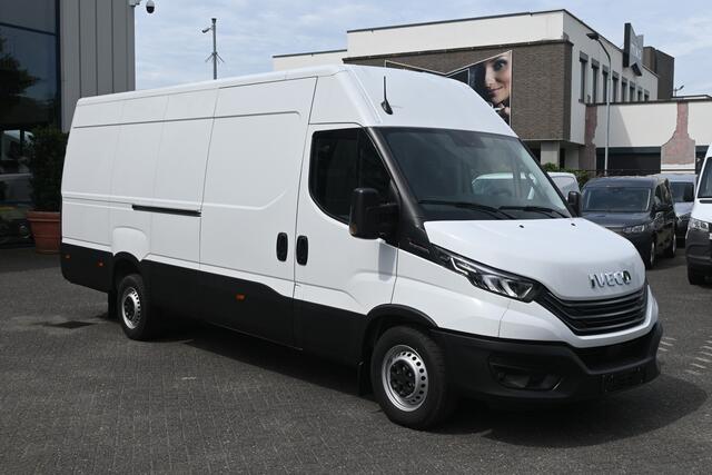 Iveco DAILY 35S18 L4H2 3.0 180 pk Hi-Matic LED, ACC, Geveerde stoel, Camera, Navigatie