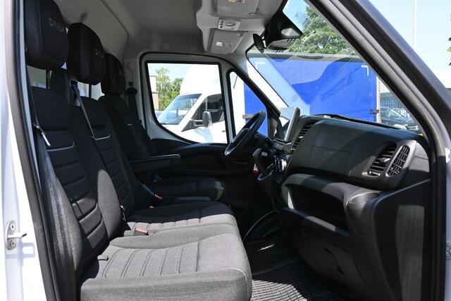 Iveco DAILY 35S18 3.0 180 pk Hi-Matic Open laadbak ACC, Geveerde stoel, Apple Carplay/Android Auto