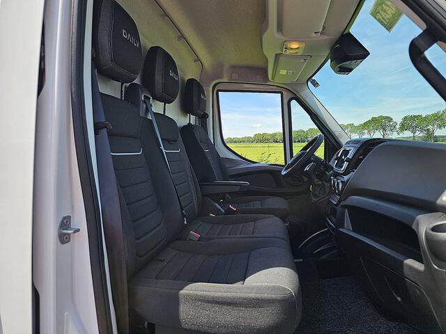 Iveco DAILY 35S18HV 3.0 L4H2 3.0 Automaat 3zits Airco HI-Connect LED Adaptive Cruise Control