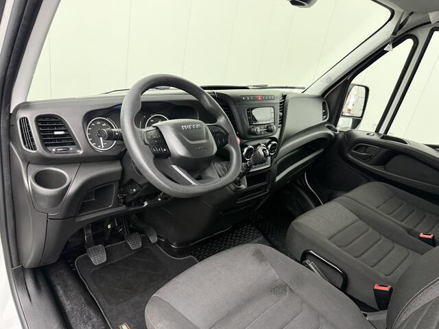 Iveco DAILY 35S16 L2H2 | 3500 Kg Trekken | Airco | 3-Zits | Betimmering