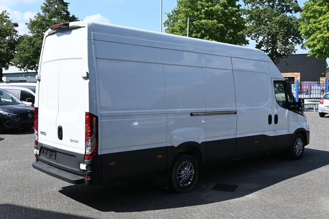 Iveco DAILY 35S18 L4H3 Maxi 3.0 180 pk Hi-Matic LED, ACC, Geveerde stoel, Camera, Navigatie