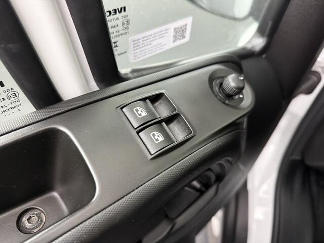 Iveco DAILY 35S16 Hi-Matic Automaat L2H2 | 3500Kg Trekken | Airco | 3-Zits | Betimmering