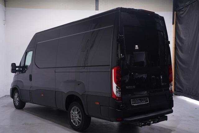 Iveco DAILY 35S21 210 pk L2H2 Aut. Ook als 180 pk op voorraad Vol opties, Trekhaak 3.500 kg, 3-zits