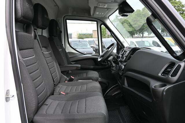 Iveco DAILY 35S18 3.0 180 pk L4H2 Maxi Hi-Matic LED, ACC, Geveerde stoel, Camera, Navigatie