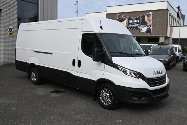 Iveco DAILY 35S18 3.0 180 pk L4H2 Maxi Hi-Matic LED, ACC, Geveerde stoel, Camera, Navigatie