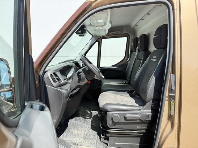 Iveco DAILY 35S18 3.0 Automaat L4H3 180PK Cruise control LED Climate control Camera Trekhaak 3.5t Luchtgeveerde stoel