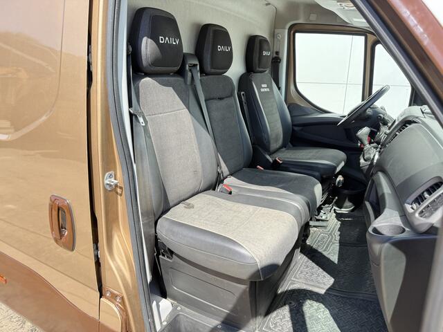 Iveco DAILY 35S18 3.0 Automaat L4H3 180PK Cruise control LED Climate control Camera Trekhaak 3.5t Luchtgeveerde stoel