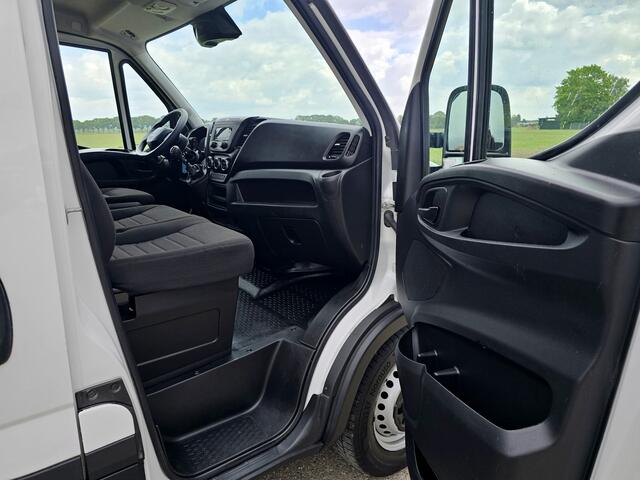 Iveco DAILY 35S14V 352L H2 - Euro 6 - 140 Pk - Dubbel Lucht - Airco - Cruise Control