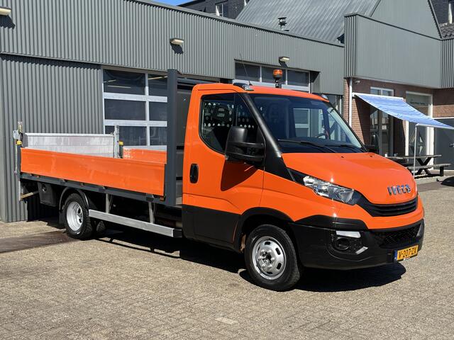 Iveco DAILY 35C14 2.3 375 Laadklep 500kg Trekhaak 3500kg trekgewicht Airco 2-Persoons Open laadbak Pick-up P-up Bakwagen Telefoonverbinding 1e eigenaar Euro 6 Bpm vrij !!!