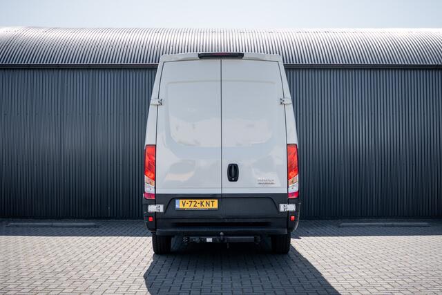 Iveco DAILY 35S14V 2.3 L2H2 | Automaat | 1e Eigenaar | Euro 6 | Cruise | Climate | Trekhaak