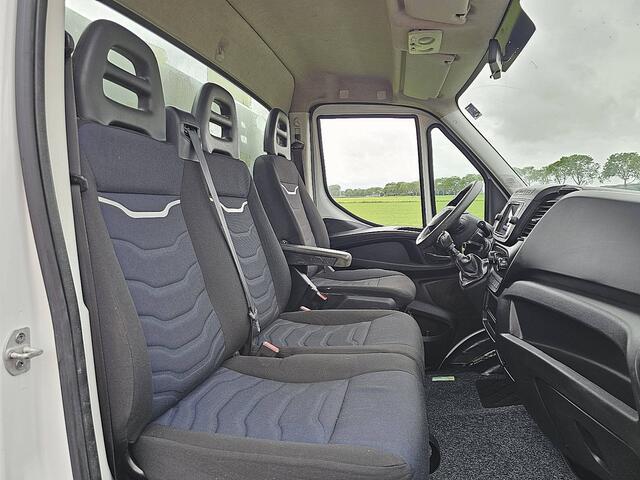 Iveco DAILY 35C14V kipper, kist, airco, trekhaak, 162 dkm.