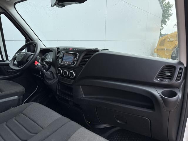 Iveco DAILY 35C16 3.0 160PK Laadklep Zijdeur Camera Climate Control Bluetooth Bakwagen Meubelbak Koffer