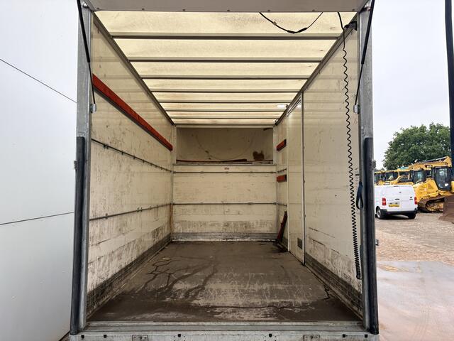 Iveco DAILY 35C16 3.0 160PK Laadklep Zijdeur Camera Climate Control Bluetooth Bakwagen Meubelbak Koffer
