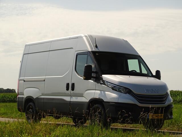 Iveco DAILY 35S18 175PK L1|H2 Luchtvering | Chauf.stoel | LEER | Camera | Full Options!!