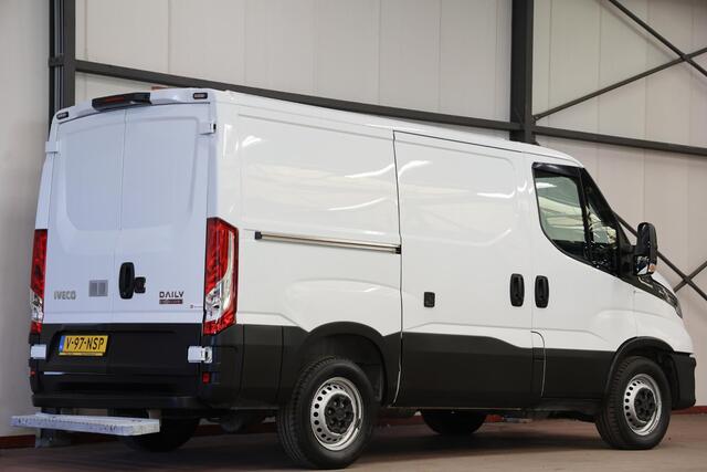 Iveco DAILY 35S16V 2.3 L1H1 AUTOMAAT 160PK 3500KG TREKVERMOGEN