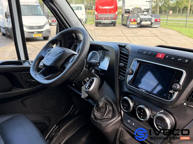 Iveco DAILY 35C14 A8 2.3L 140pk W4100 | Dubbele cabine | Automaat | Dubbellucht | Climate control | Apple car play