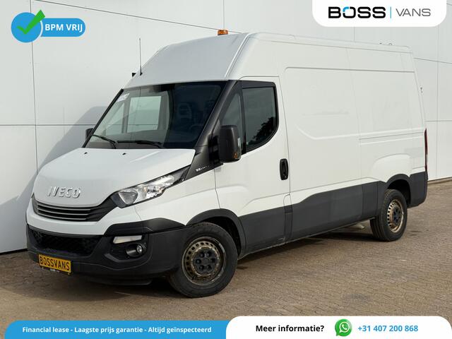 Iveco DAILY 35S14 2.3 352 L2H2 Airco Cruise Control 3,5tons Trekhaak Inbouw