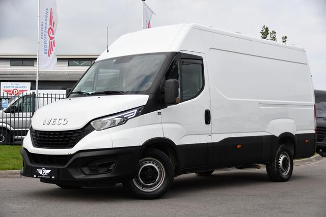 Iveco DAILY 35C16V 2.3 352 H2 Edition Camera, Cruise, Airco, 3500kg Trekhaak, LED, Clima ,Radio, 160pk, Uniek!