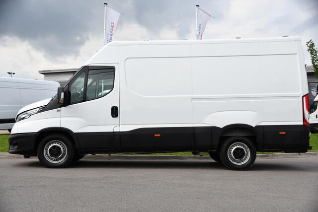 Iveco DAILY 35C16V 2.3 352 H2 Edition Camera, Cruise, Airco, 3500kg Trekhaak, LED, Clima ,Radio, 160pk, Uniek!