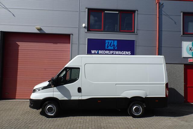 Iveco DAILY 35S16V 2.3 35 2h l 3 3 zits automaat nl auto !!!!!!!! 8 traps 3500 kg trekhaak gewicht