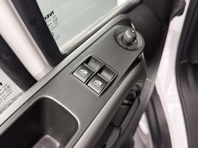 Iveco DAILY 35S16 Hi-Matic Automaat L3H2 | LED | Imperiaal | Trekhaak | Multimedia | Navigatie | Camera | Airco | Cruise