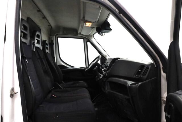 Iveco DAILY 35S16 160pk E6 L2H2 HiMatic Automaat Airco/Camara/Trekhaak 3500kg 07-2017