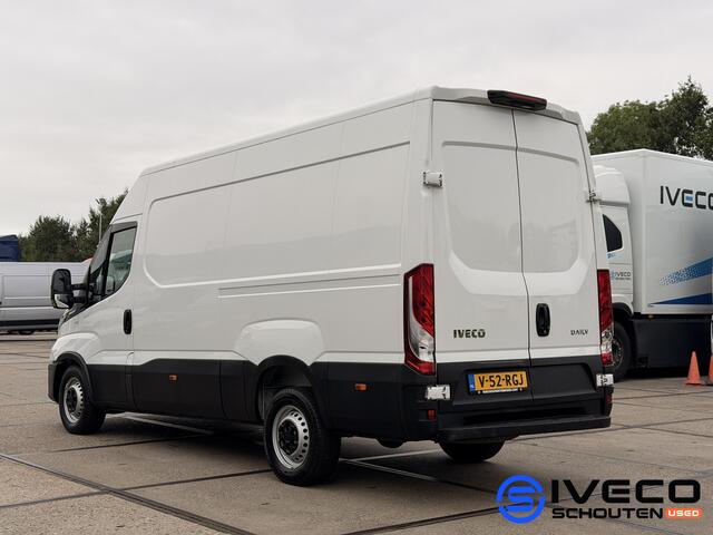 Iveco DAILY 35S18V A8 3.0L 180pk | L3H2 W3520L | Automaat | Cruise Control | Camera | AppleCarPlay |