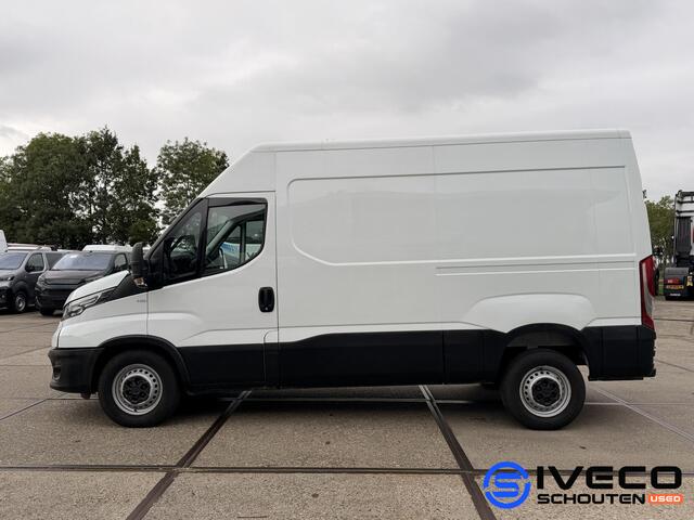 Iveco DAILY 35S18V A8 3.0L 180pk | L2H2 W3520 | Automaat | Cruise control | Camera | AppleCarPlay | Trekhaak
