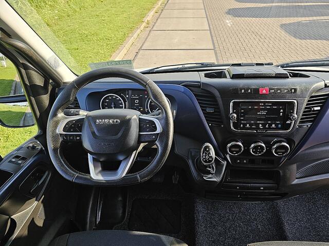 Iveco DAILY 35C18HV 3.0 410 L4H2 Cruise control, Airco, Pdc, Navi, Camera, Led, Climatecontrol, Trekhaak