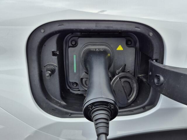 Jaecoo 7 1.5 GDI SHS-P Exclusive met 1500 KG trekgewicht, 1200 KM RANGE Navigatie, Elektrische achterklep, Luxe lederen bekleding en 7 jaar garantie Uit voorraad leverbaar!