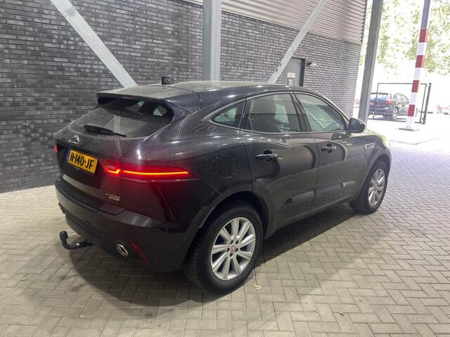 Jaguar E-Pace P200 AWD Premium Edition | Panoramadak | Trekhaak | Camera | Leder