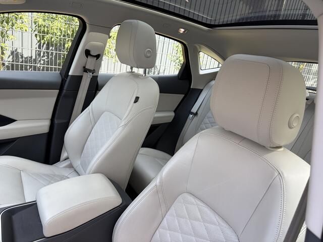 Jaguar E-Pace 2.0 P250 AWD HSE / AUTOMAAT / PANORAMADAK / MERIDIAN / LEER / CRUISE