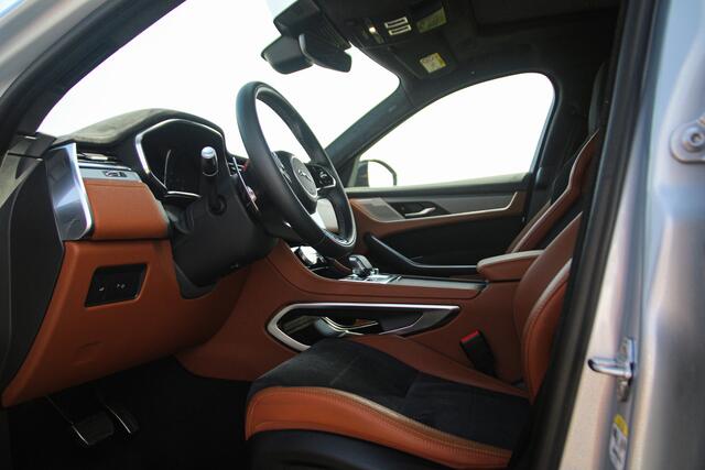Jaguar F-PACE 5.0 V8 SVR