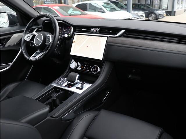 Jaguar F-PACE 2.0 P400e PHEV I Leder I Meridian I Elektrische stoelverstelling
