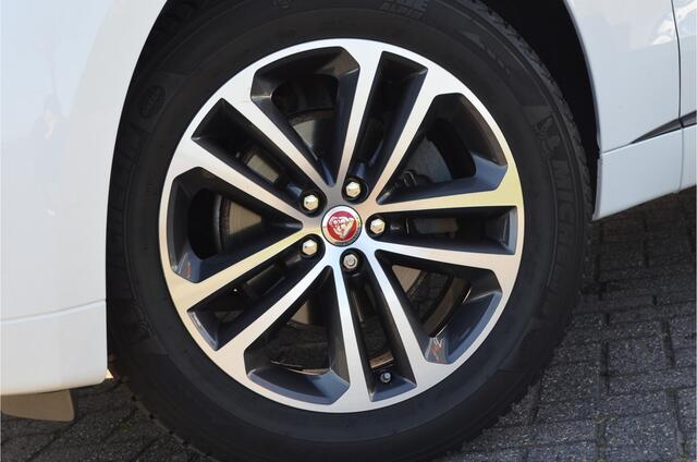 Jaguar F-PACE 2.5t AWD R-Sport Pano | Trekhaak elektr | Leer | Elektr stoelen | Alcantara hemel | Sfeerverlichting | Carplay | NL auto