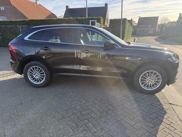 Jaguar F-PACE 2.0 Portfolio AWD 20d xenon/leder/navi/pano