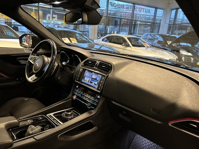 Jaguar F-PACE 2.0 R-Sport AWD 25T | Panoramadak | Stoel+Stuurverwarming | Afneembare trekhaak | Memory seats | Achteruitrijcamera | Cruise control | Climate control | Lederen/Alcantara bekleding | Navigatie | Lane assist