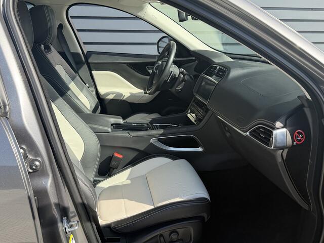 Jaguar F-PACE 2.0 Portfolio AWD AUTOMAAT / R Sport / Panorama Dak / Camera / 42000 KM / 1 e eig