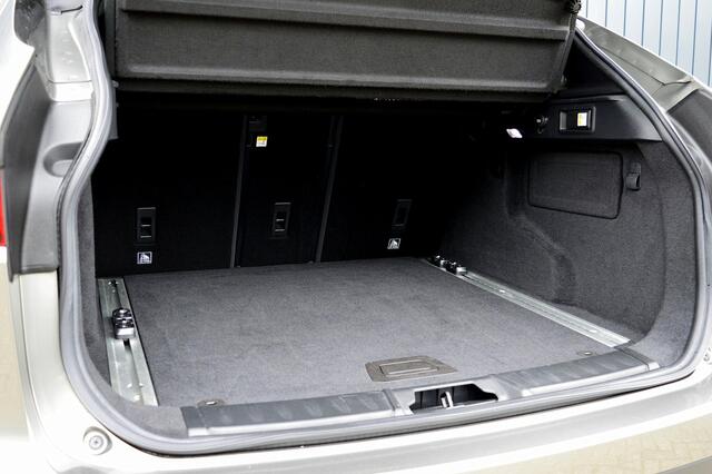 Jaguar F-PACE 2.0 Portfolio AWD 25t R-Sport Rijklaarprijs-Garantie Panoramadak Camera Sport Interieur Navigatie 20 Inch
