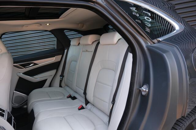 Jaguar F-PACE 2.0 P400e PHEV R-Dynamic HSE | Trekhaak | Ivory Windsor Leer | Complete uitvoering